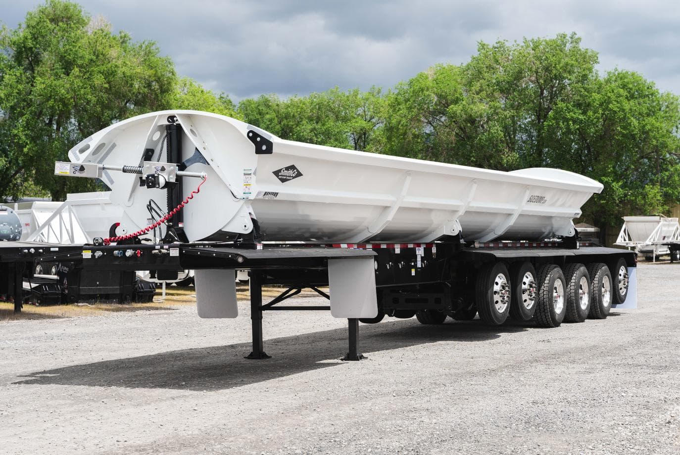 SX6 side-dump trailer from the SX6-53-40 listing